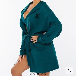 Savage X Fenty Forever Savage Showgirl Short Robe